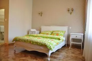 پانسیون Guest House Anna Caffe