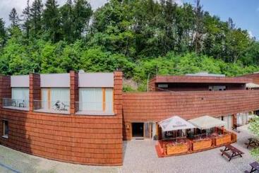 Restaurace A Pension Hřebíkárna