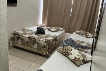 Pension (Hôtel basse catégorie) Pousada Rabake