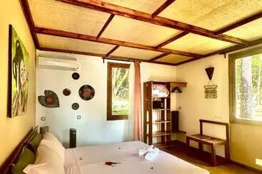 هتل آپارتمان Natiora Green Lodge