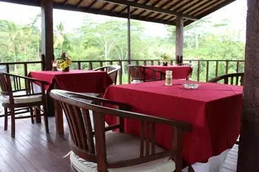 Pensionat Pondok Tepi Sungai