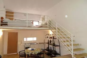 پانسیون Green River Apartment