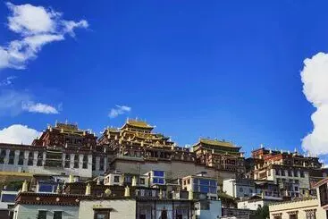 Majatalo Bodhi Boutique Inn