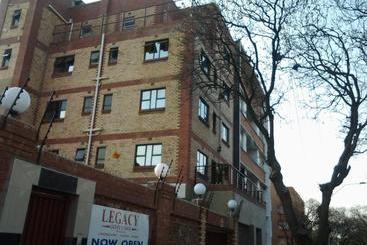 ペンション Legacy Guest Lodge