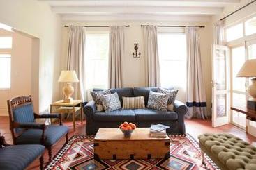 فندق Wild Olive House