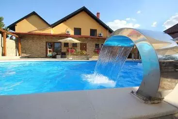 Pensiune Guest House Vila Alexandar