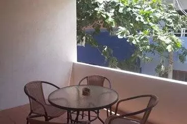 Ocean Lovers Hostel & Apartments