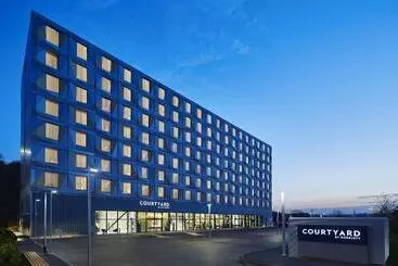 Hotelli Courtyard By Marriott Luton Airport
