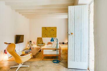 شقق خاصة سياحية Ses Salines Terrace Home