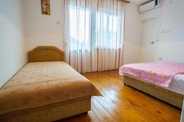 Pensión Rooms Molabeciri