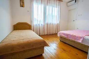 Pensionat Rooms Molabeciri