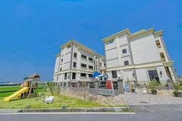 تختخواب و صبحانه Milan Yilan