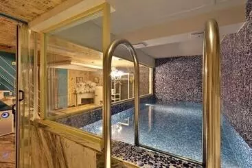 February Hotel Gimhae