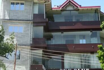 בית מלון כפרי Sky Blue And Restaurant