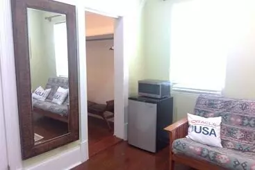 簡易ホテル Bermuda Villa Guest House