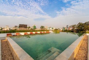 בית מלון כפרי Penh House