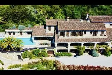 ツーリストアパートメント Villa Loucisa Nice 25 Pers Piscine Vue Mer 8 Chambres