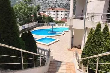 Apartamenty turystyczne Roman Garden Apartment