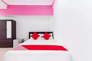 Hotel Oyo 506 Mah Lanu 2