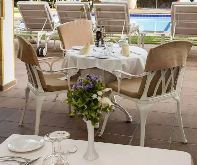 Отель Araxa Adults Only