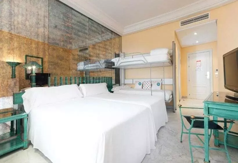 호텔 AZZ Merida Medea