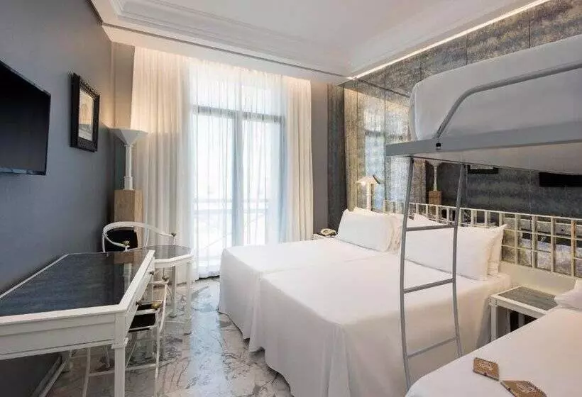 호텔 AZZ Merida Medea