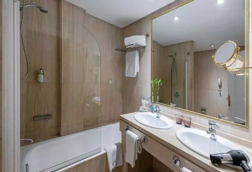 호텔 AZZ Merida Medea