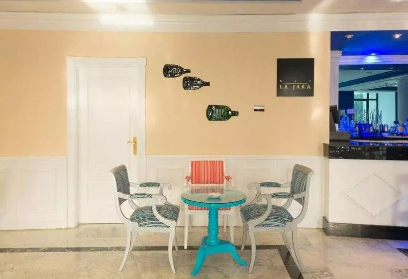 호텔 AZZ Merida Medea