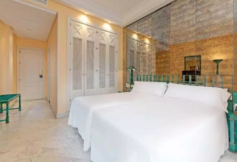 호텔 AZZ Merida Medea