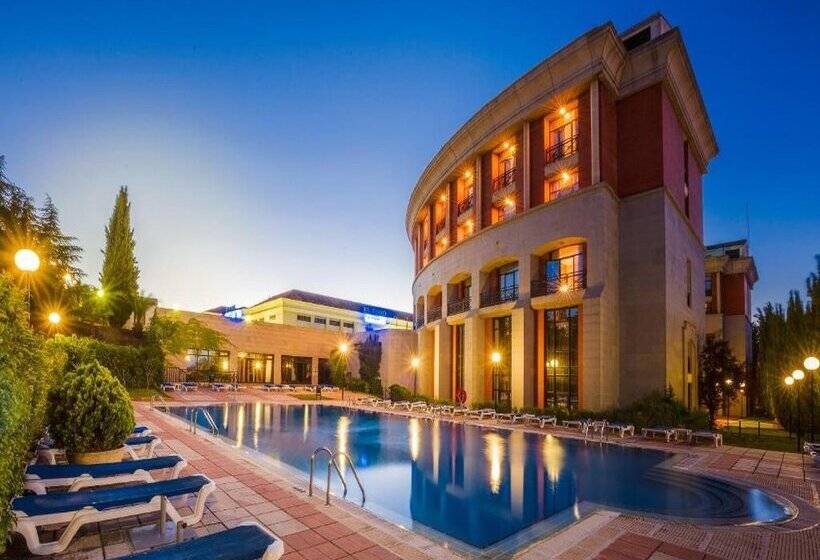 בית מלון כפרי AZZ Merida Medea