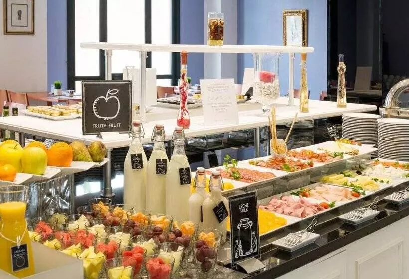 호텔 AZZ Merida Medea