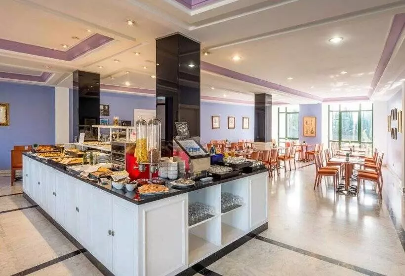 호텔 AZZ Merida Medea