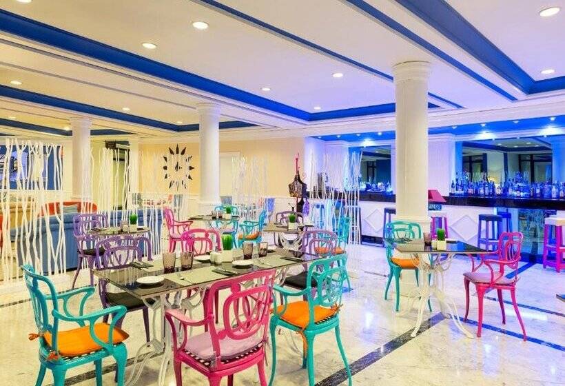 בית מלון כפרי AZZ Merida Medea