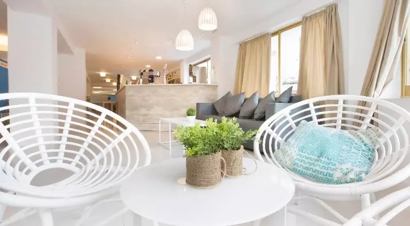 בית מלון כפרי Bluesea Arenal Tower Adults Only