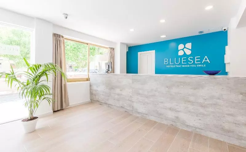 בית מלון כפרי Bluesea Arenal Tower Adults Only