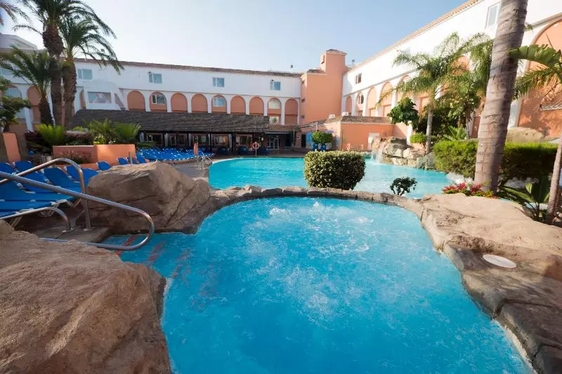 هتل Diver Roquetas