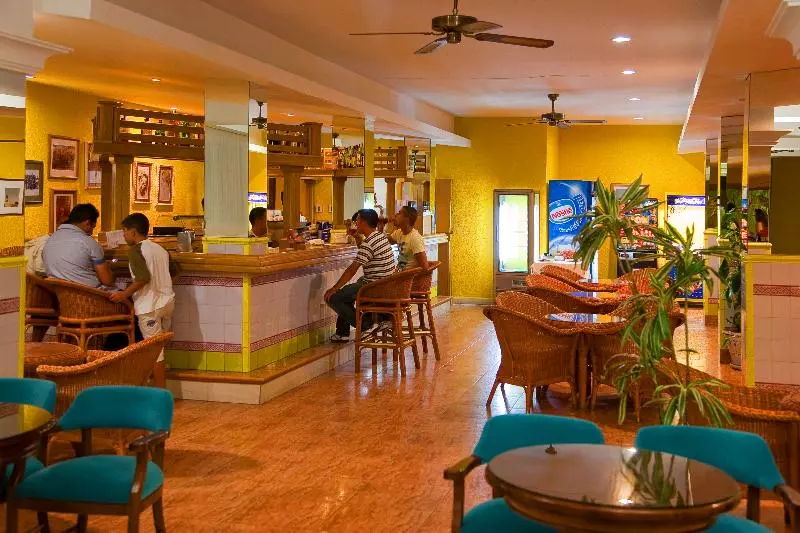 هتل Diver Roquetas