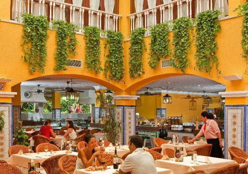 هتل Diver Roquetas