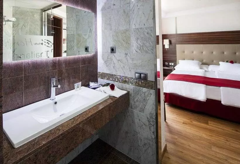 فندق Europe Playa Marina   Adults Only