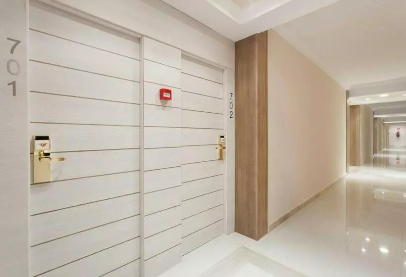 فندق Globales America