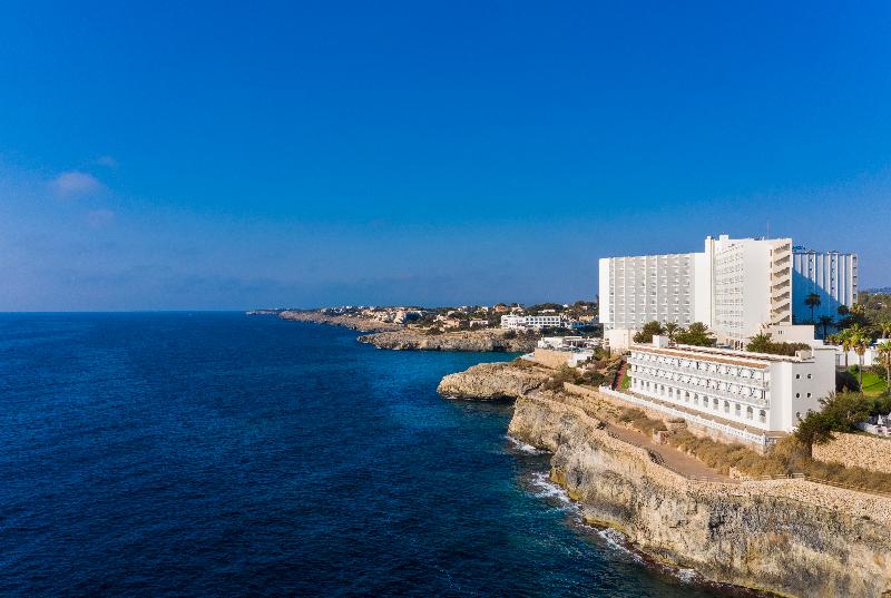 هتل Globales America