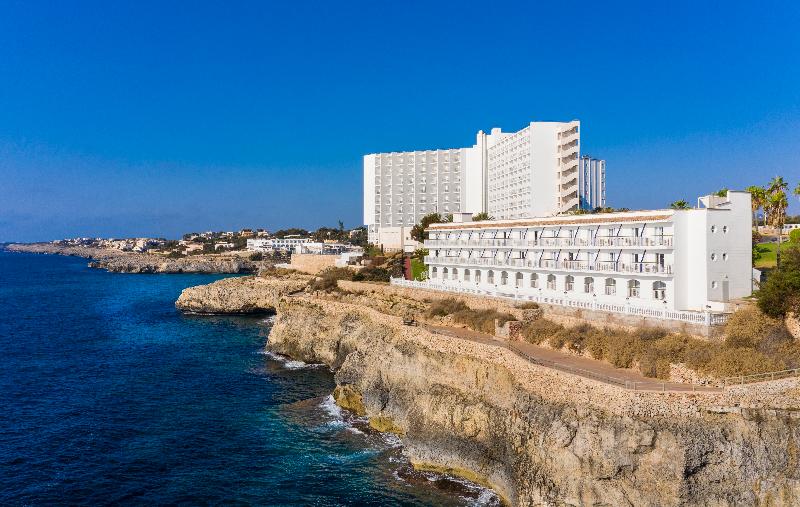 هتل Globales America