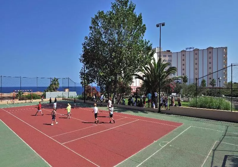 فندق Globales America