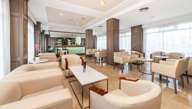 هتل Globales America