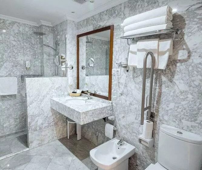 Silken Gran Hotel Del Sella