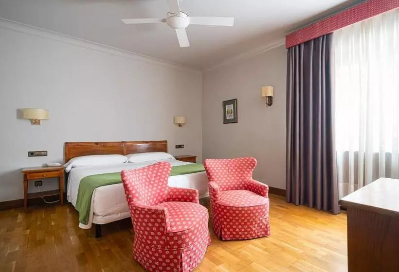 בית מלון כפרי Hernan Cortes