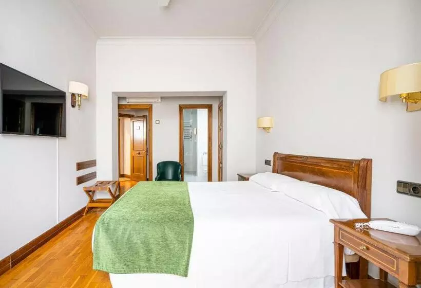 בית מלון כפרי Hernan Cortes