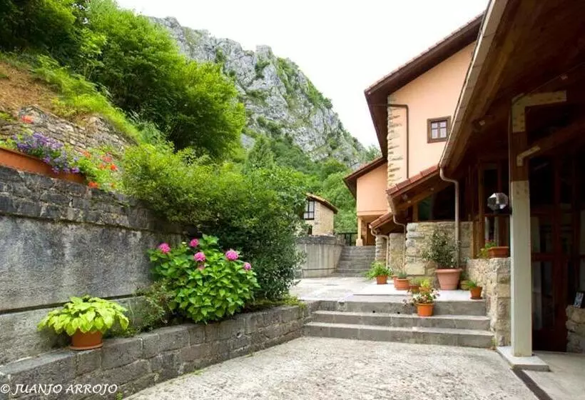 酒店 La Casona De Mestas