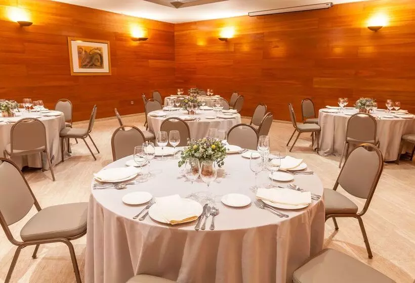 Hotel NH Oviedo Principado