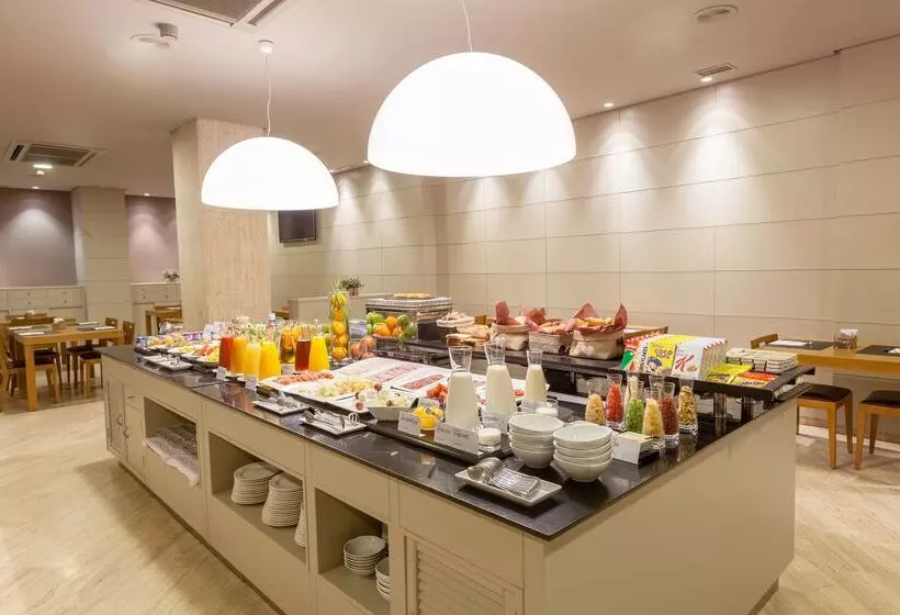 Hotel NH Oviedo Principado